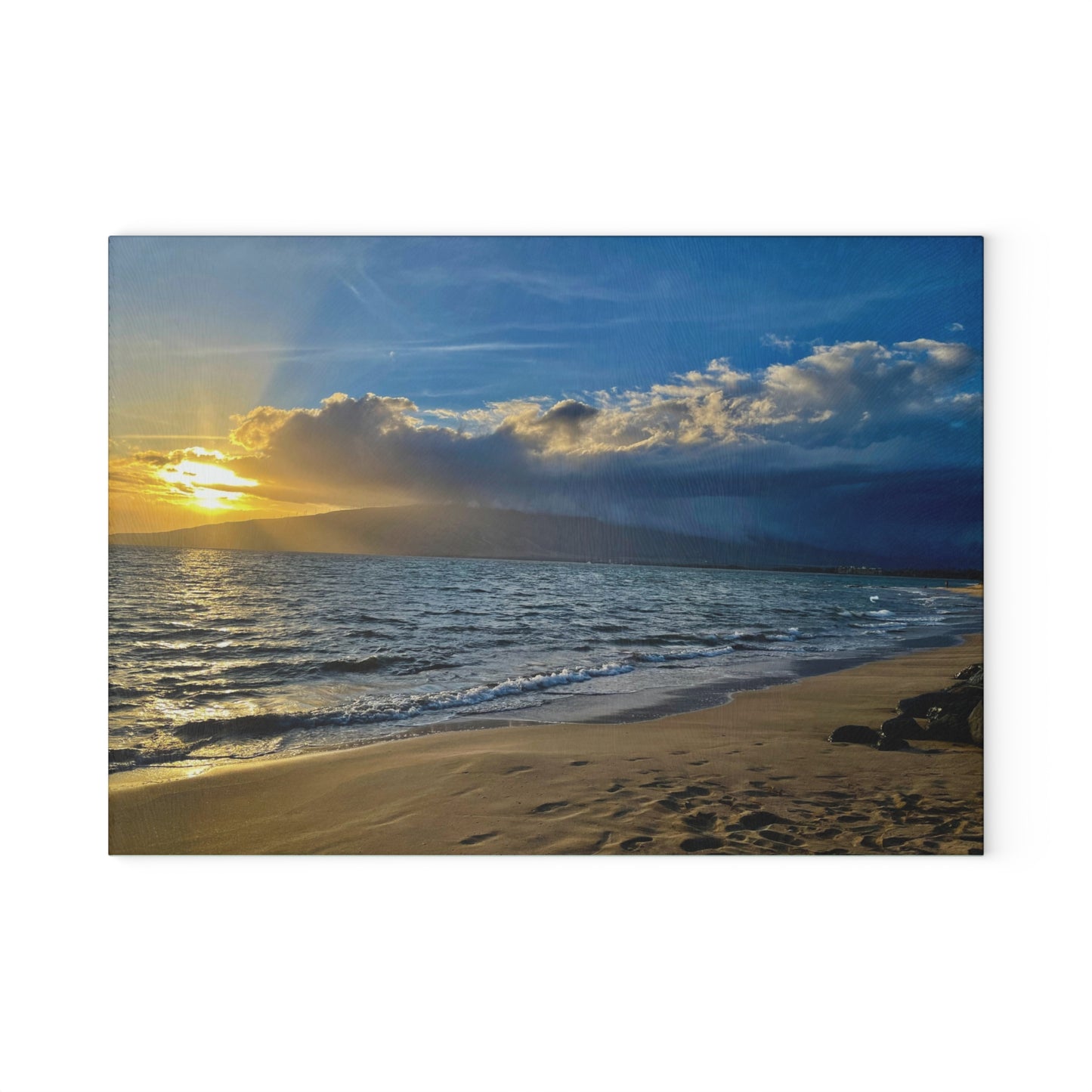 “Tide Sketch” – Glass Cutting Board A shoreline memory from Kaipukaihina Beach, Maui.